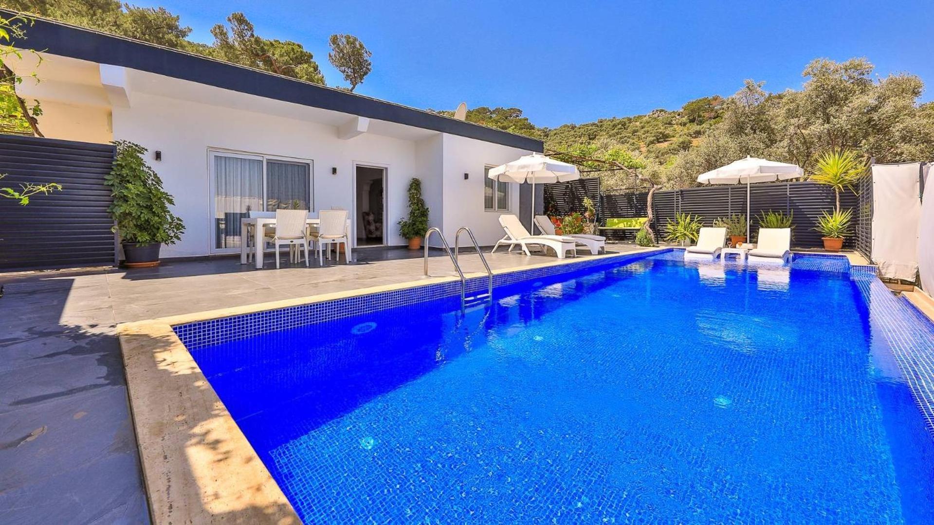 Yesilkoy 2 Bedroom 1672 Villa